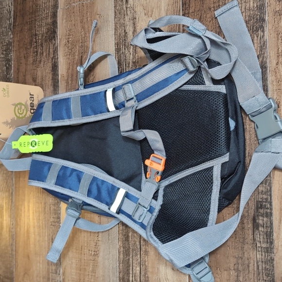 *NWT* ecogear Water Dog Hydration Pack in Navy and Black - Picture 5 of 9